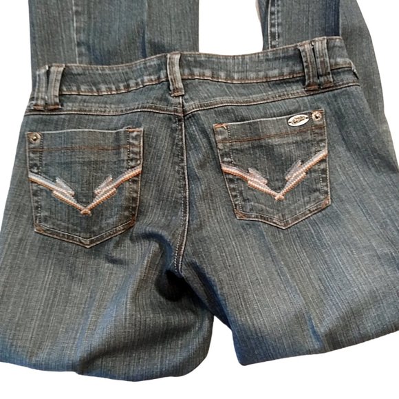 Size 7 Boot Cut Jeans with Fading, Denim  Jean, Candies Jeans, Stone Wash - Picture 6 of 11